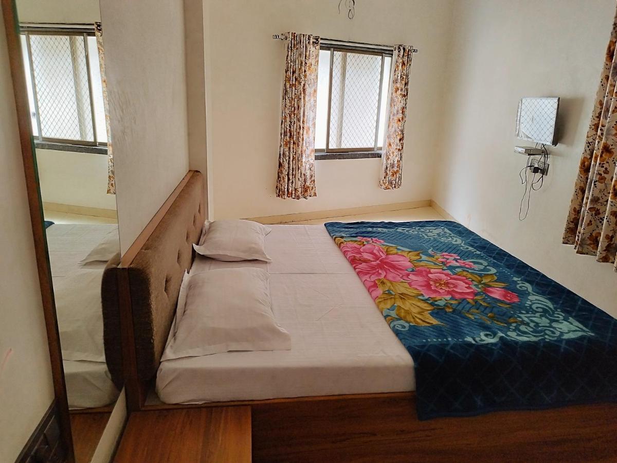 Hotel Guru Kripa - 500Mtr From Shreenathji Temple Nāthdwāra エクステリア 写真