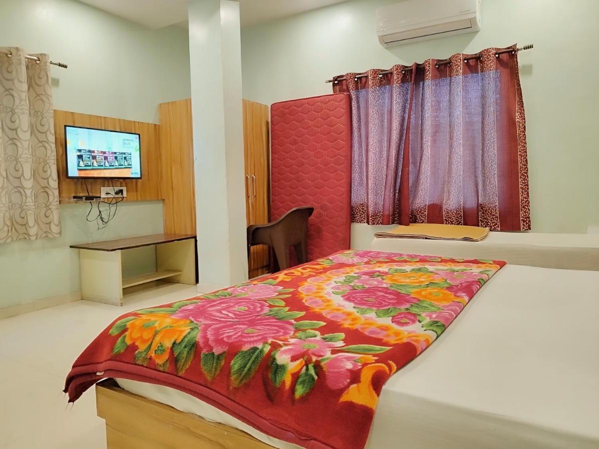Hotel Guru Kripa - 500Mtr From Shreenathji Temple Nāthdwāra エクステリア 写真